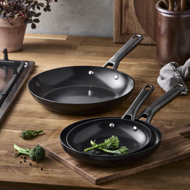 Pillivuyt Gourmet Blavet Stegepandesæt 20 + 24 + 28 Cm Sampak