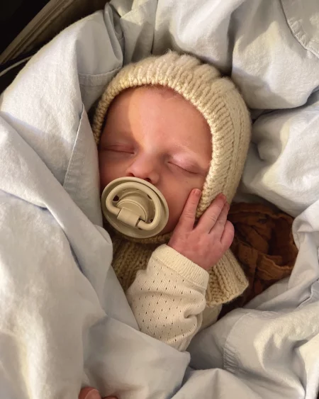 sundaybalaclavababy_8784_1500x1500 sundaybalaclavababy_8784_1500x1500