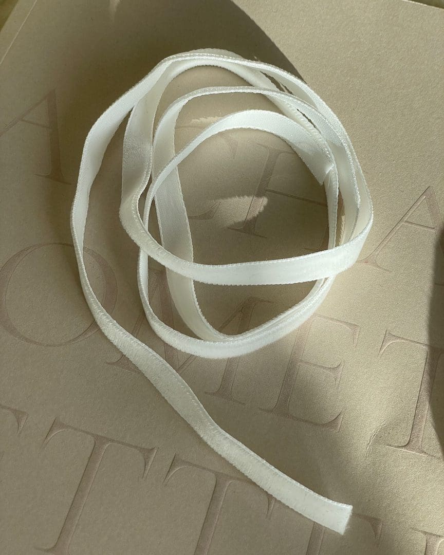 velour-band-pearl-1 velour-band-pearl-1