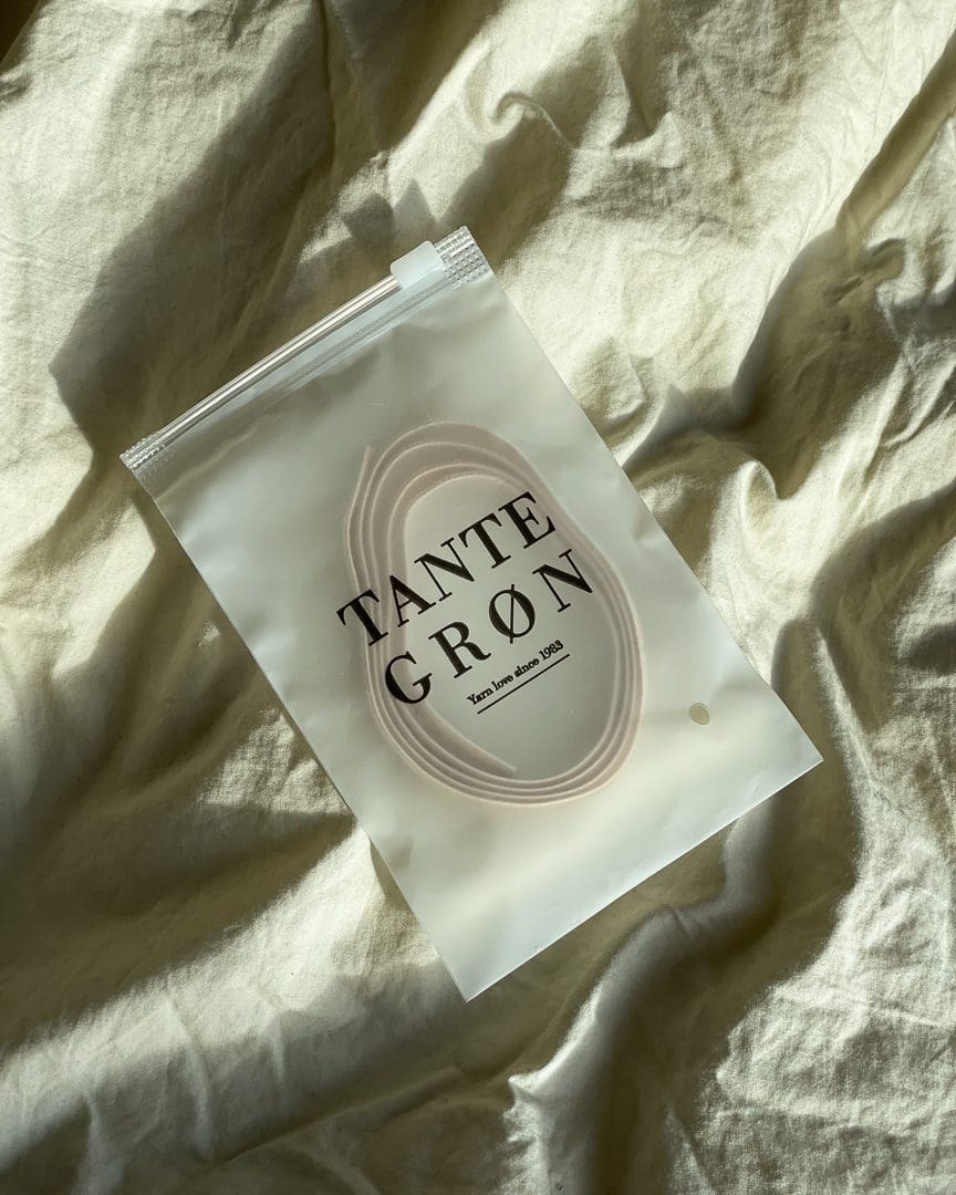 velour-band-pose velour-band-pose