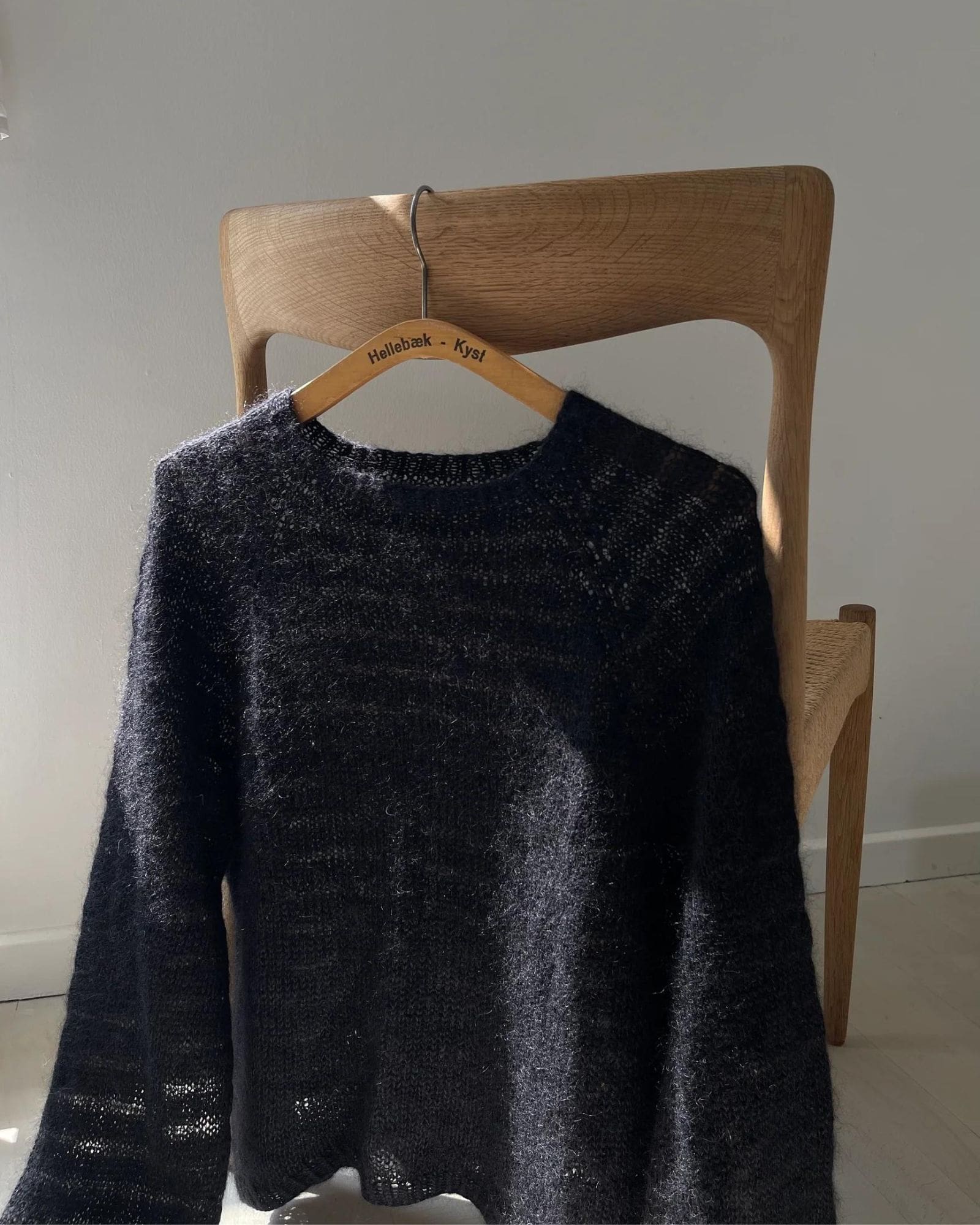 sook-moon-sweater-aegyoknit (2) sook-moon-sweater-aegyoknit (2)