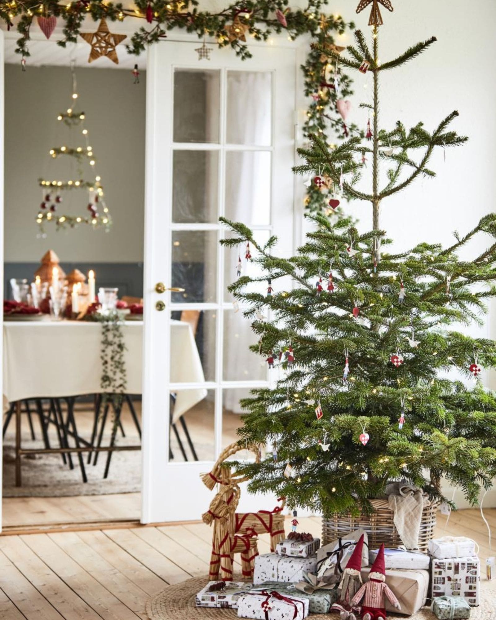 Cedertræ_m_kogler (3) Cedertræ_m_kogler (3)