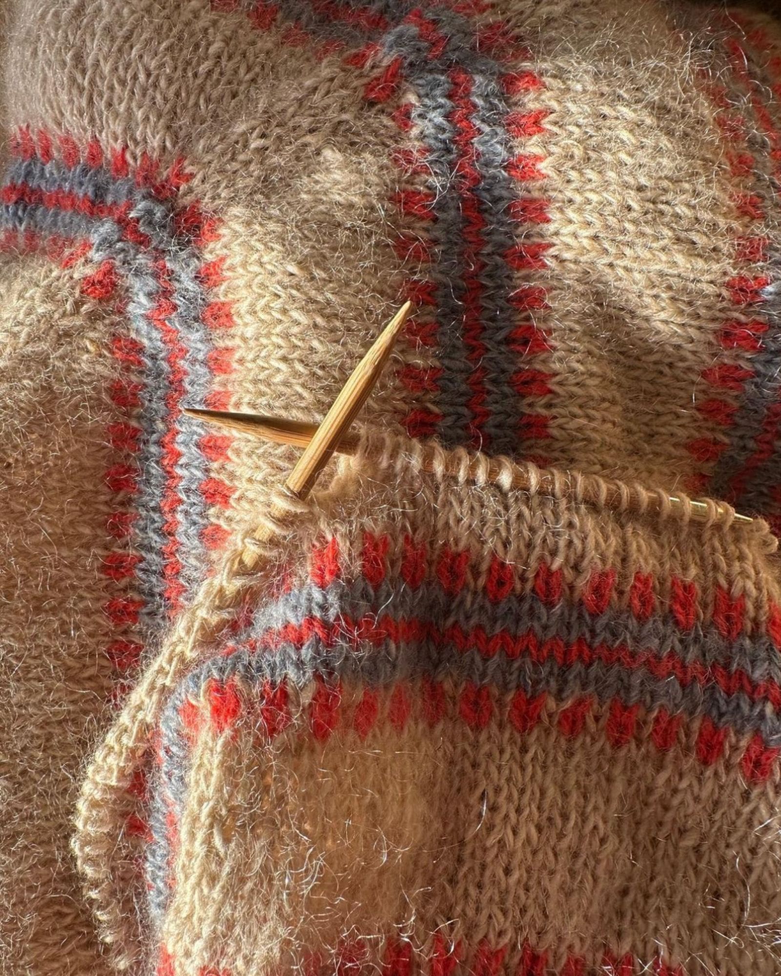 mftk-norma-sweater-isager-archives (3) mftk-norma-sweater-isager-archives (3)