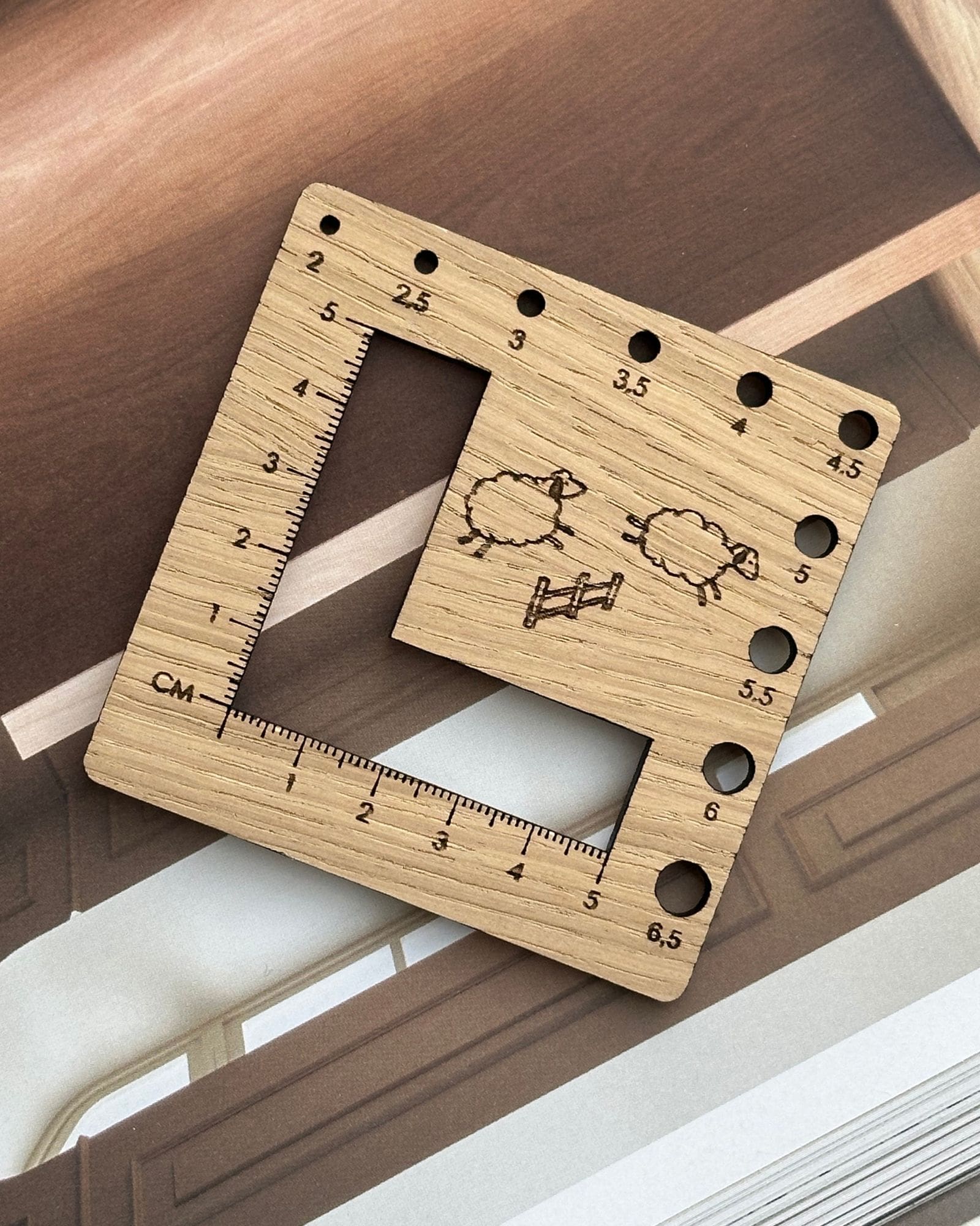 strikkefasthedsmaaler-5×5-taelle-faar strikkefasthedsmaaler-5×5-taelle-faar