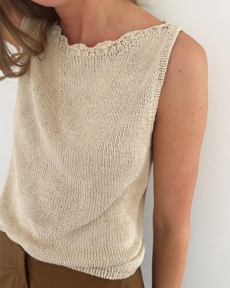 Cora Top fra Lene Holme Samsøe i en fin sandfarve.