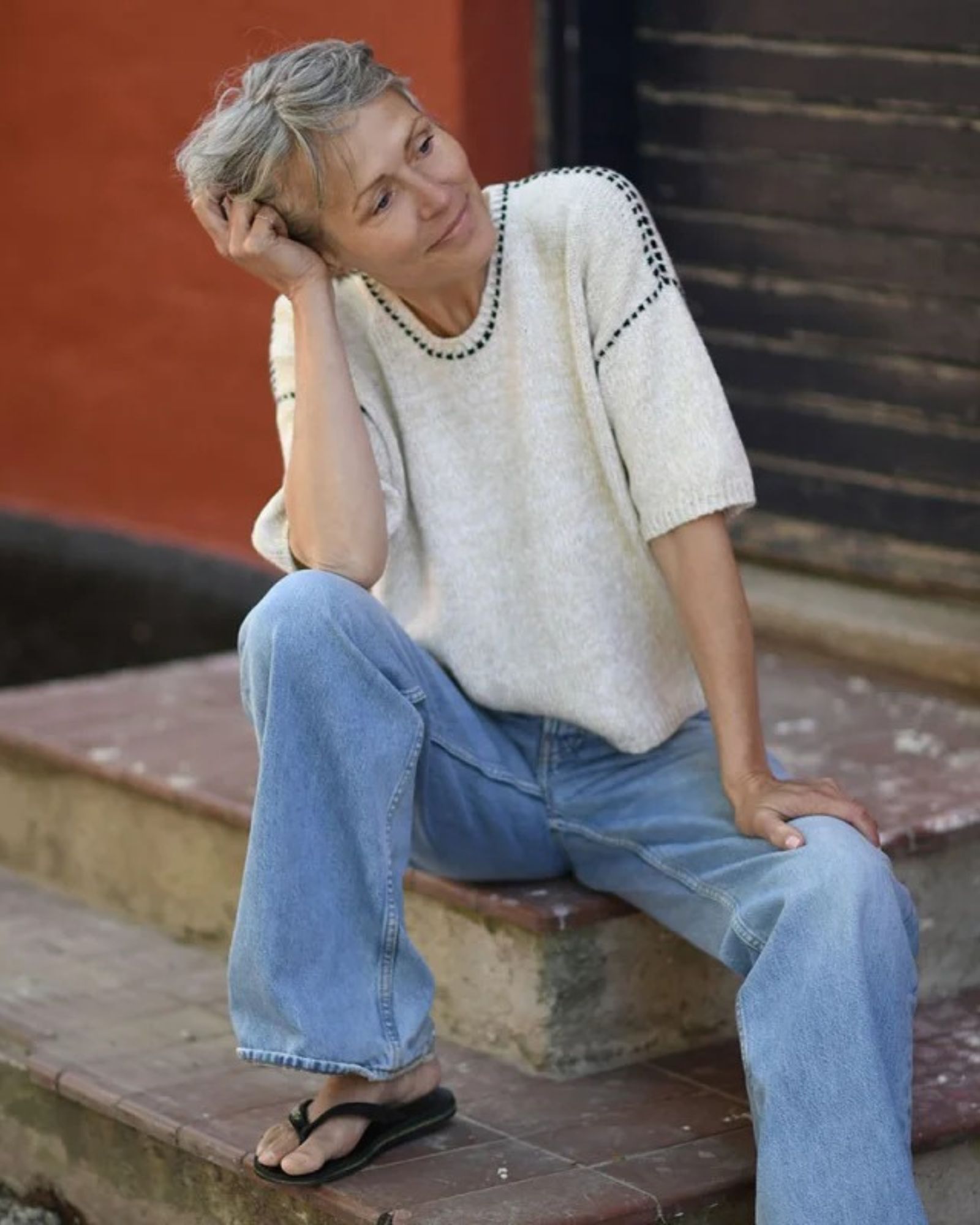 Anne Ventzel i sin lyse Mono Tee.